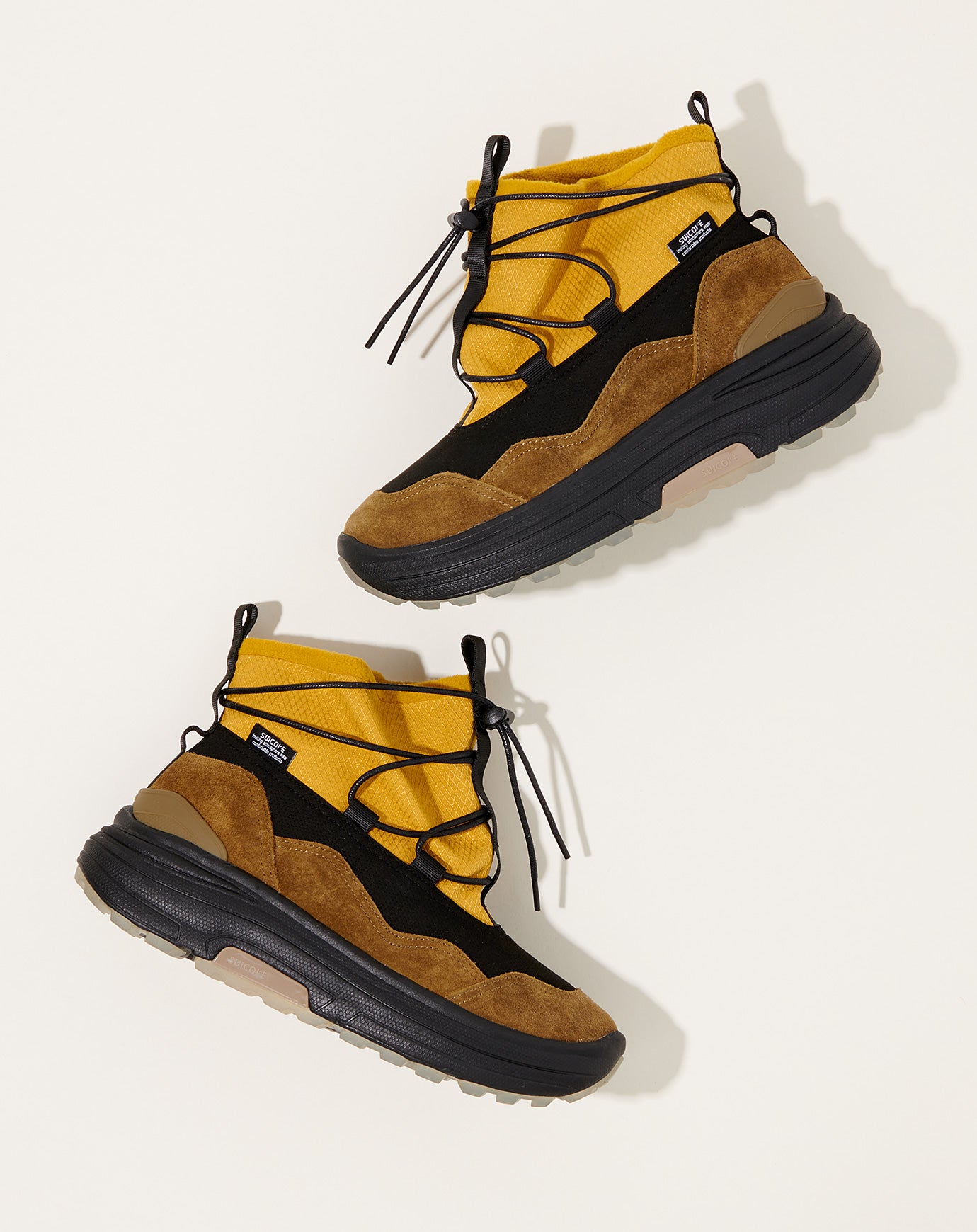 Suicoke ROBBS-2 Boots in Yellow & Black