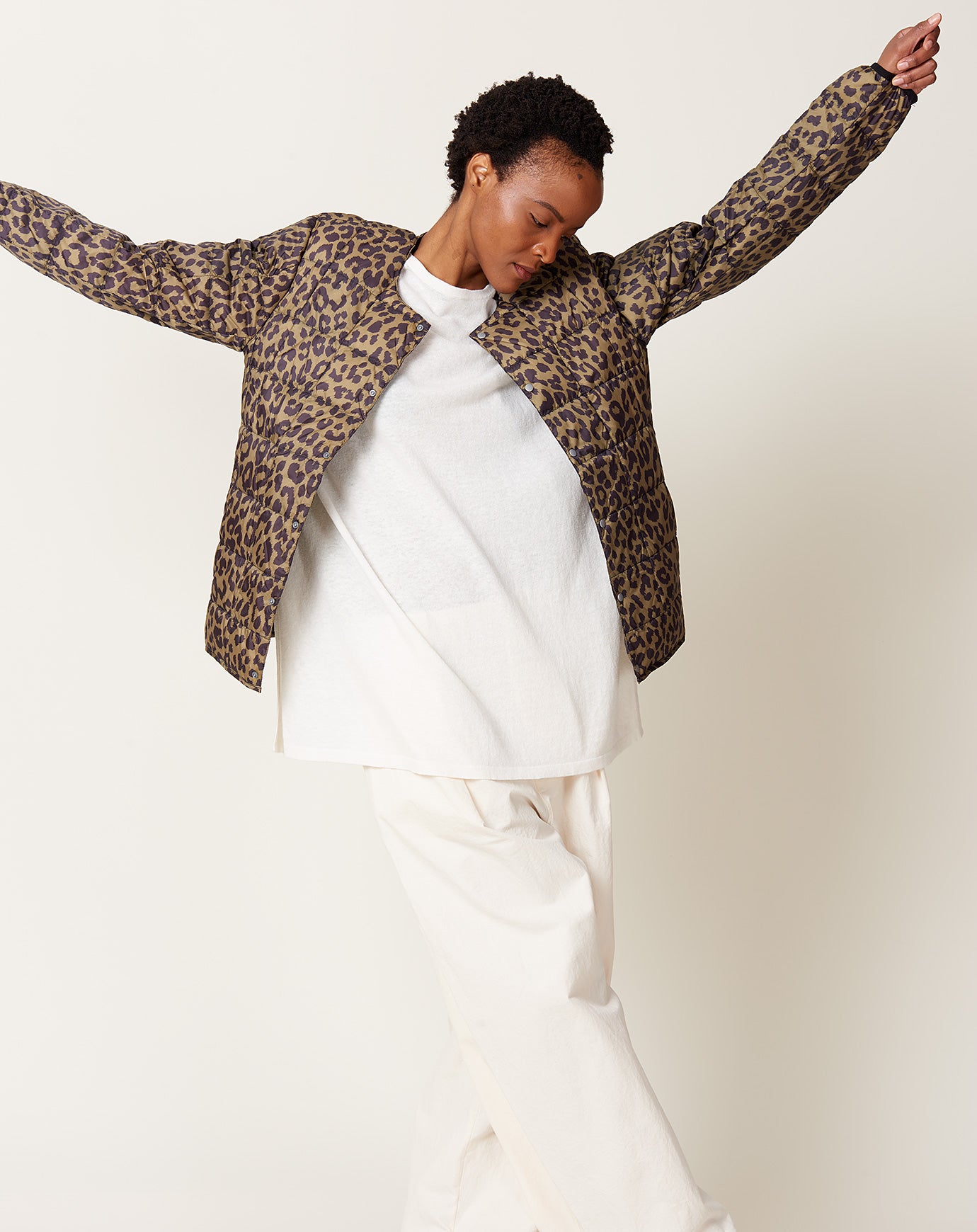 Taion Basic Crew Neck Down Jacket in Leopard