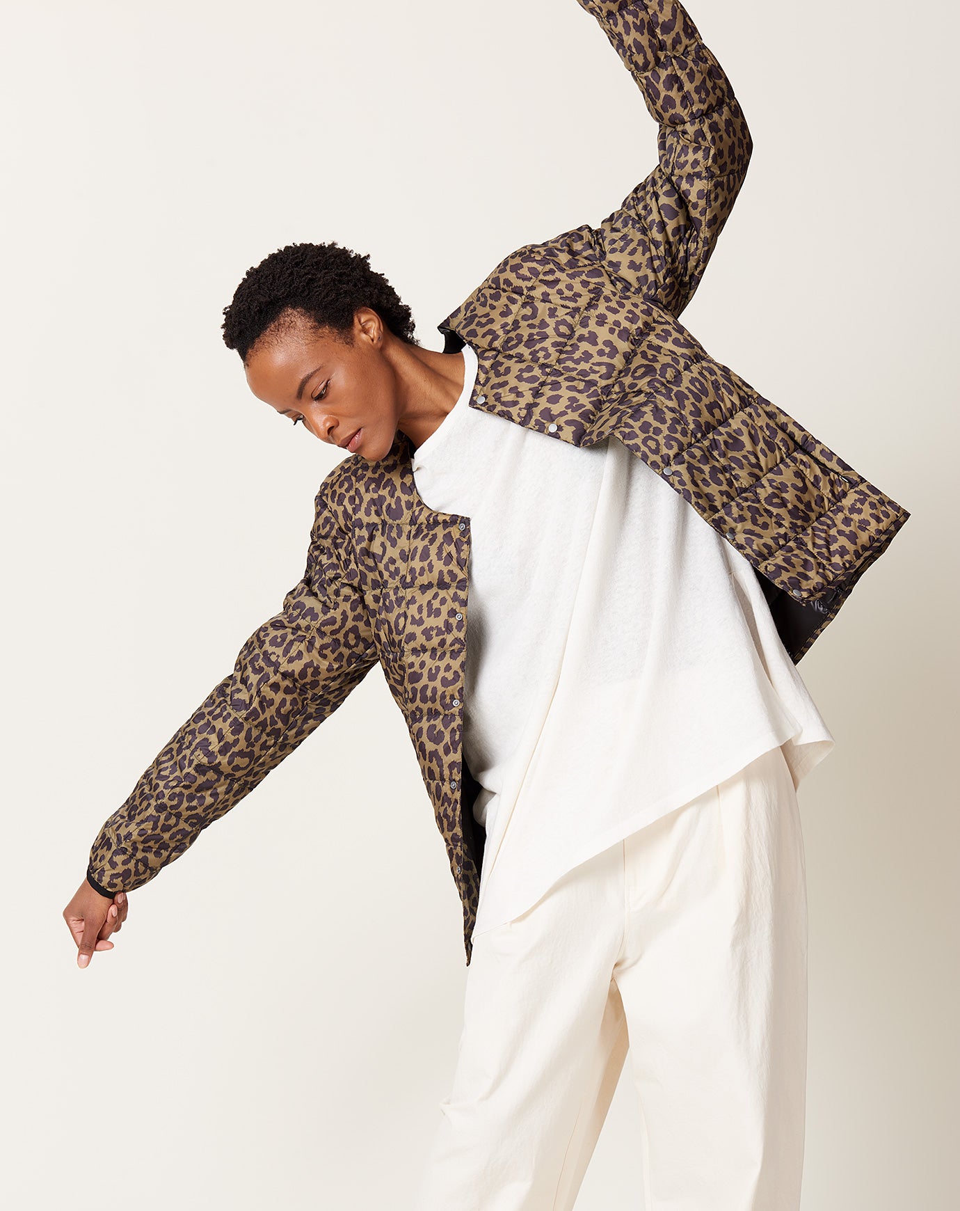 Taion Basic Crew Neck Down Jacket in Leopard