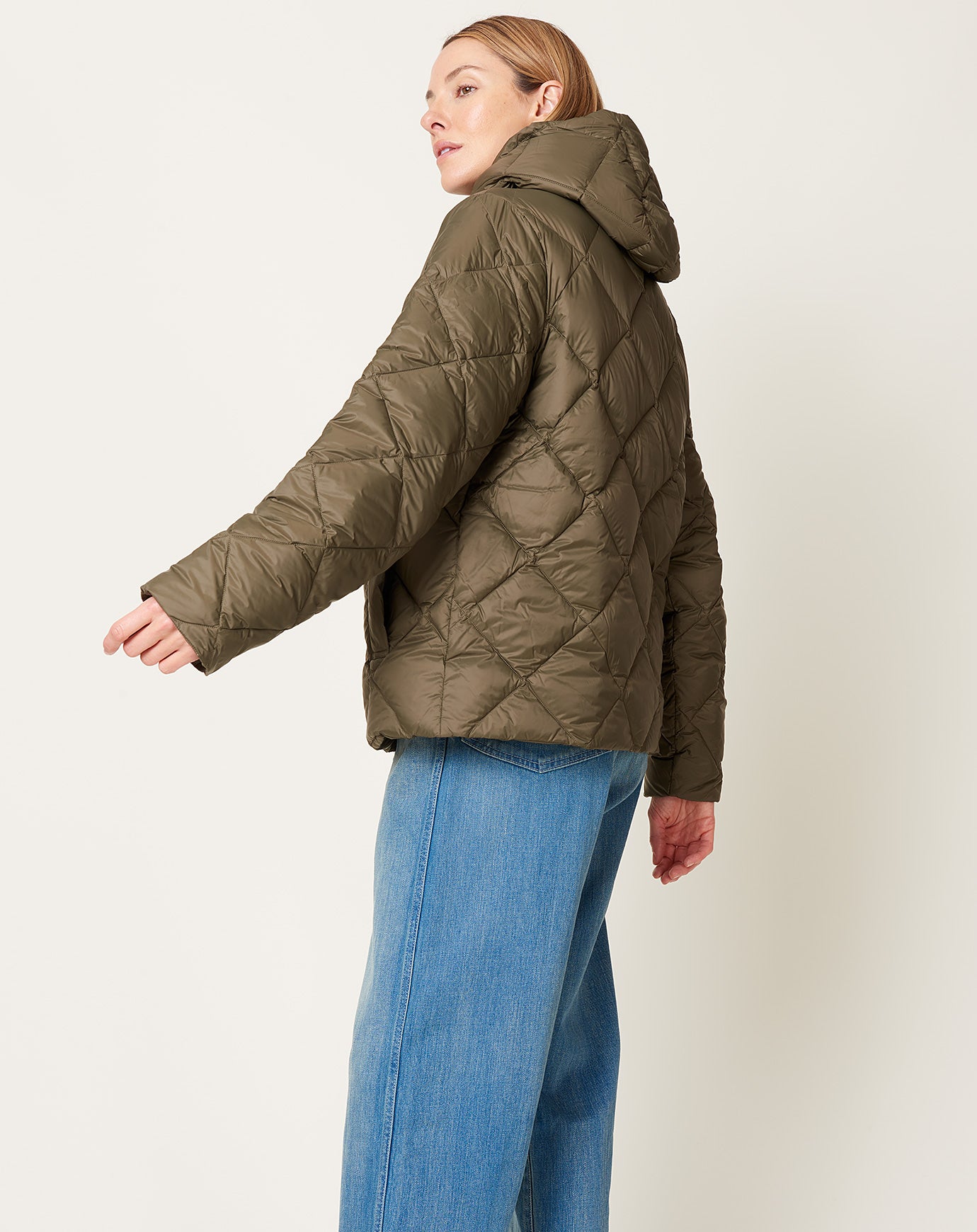 Taion Hood Down Jacket in Olive