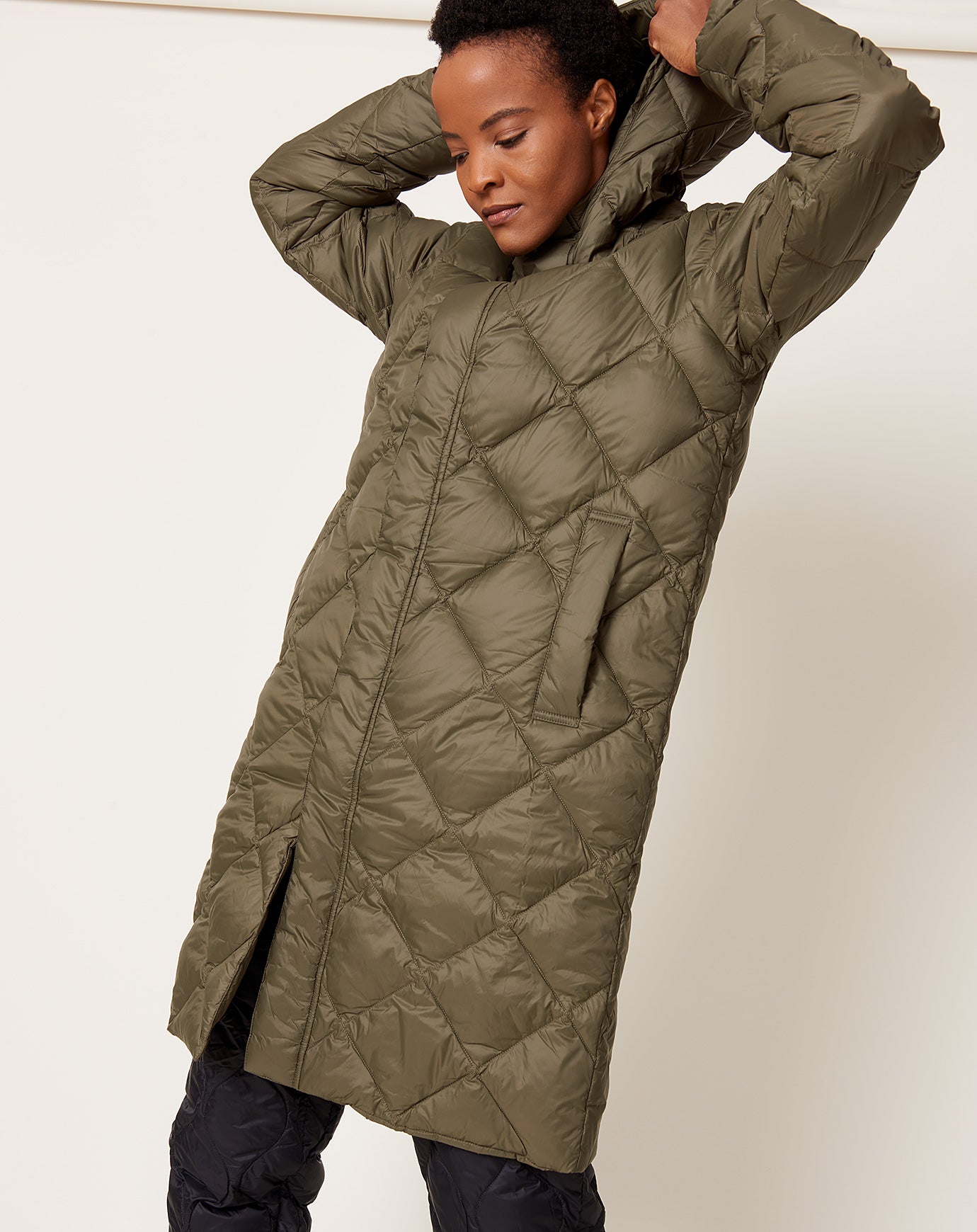 Taion Packable Hood Long Down Jacket in Olive