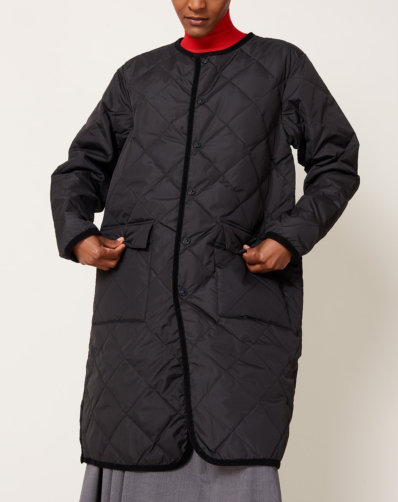 Taion Piping Crewneck Long Down Jacket in Black