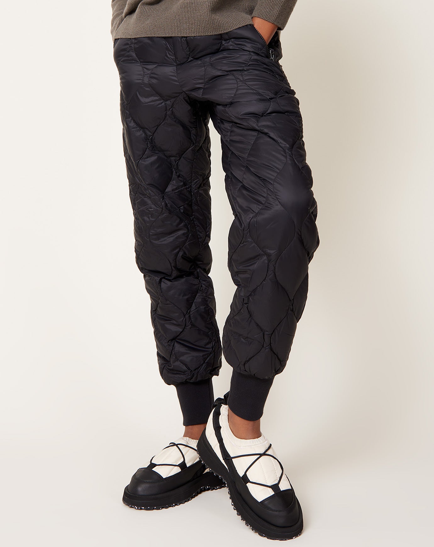 Taion Military Down Pants in Black