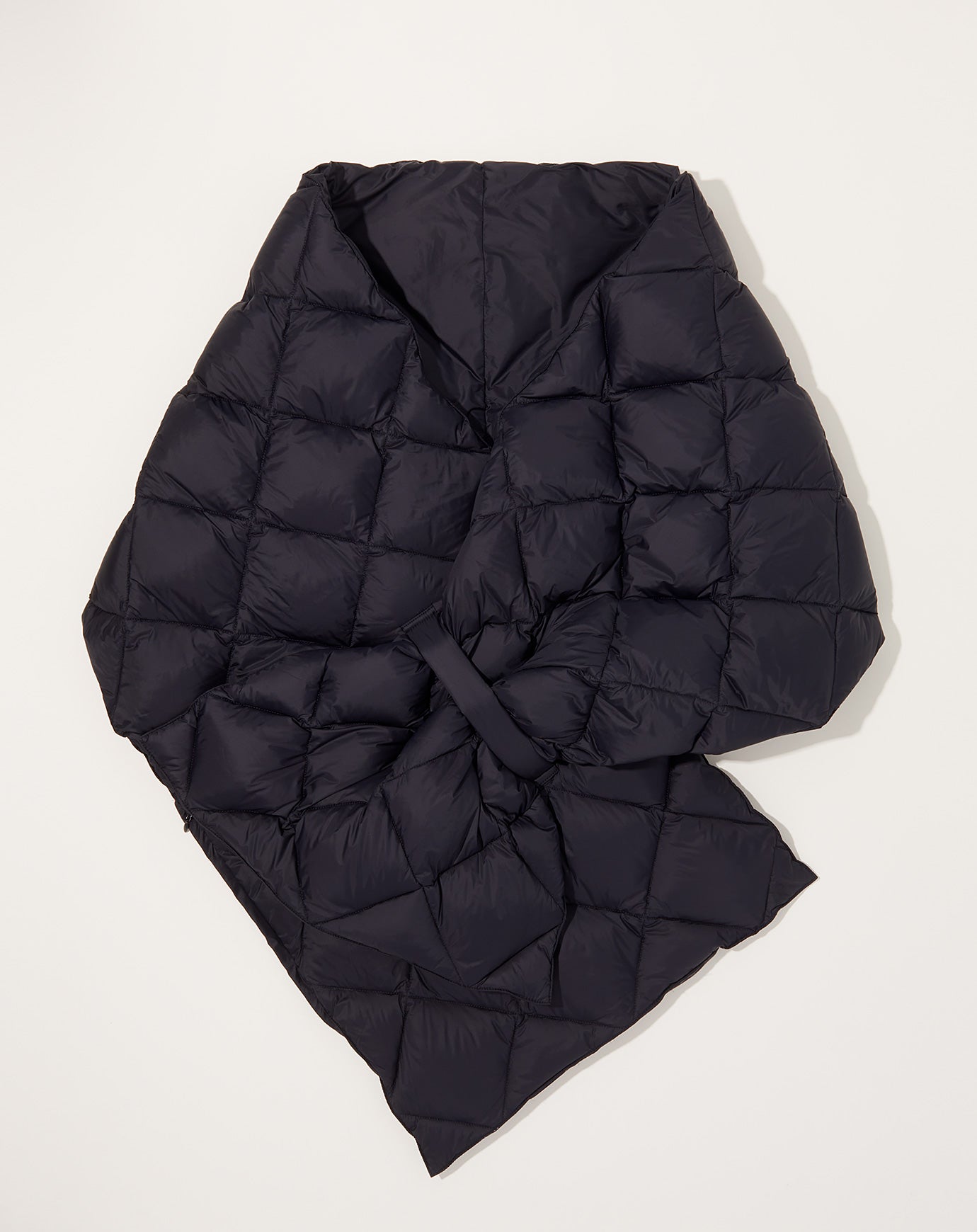 Reversible Down Stole in Black