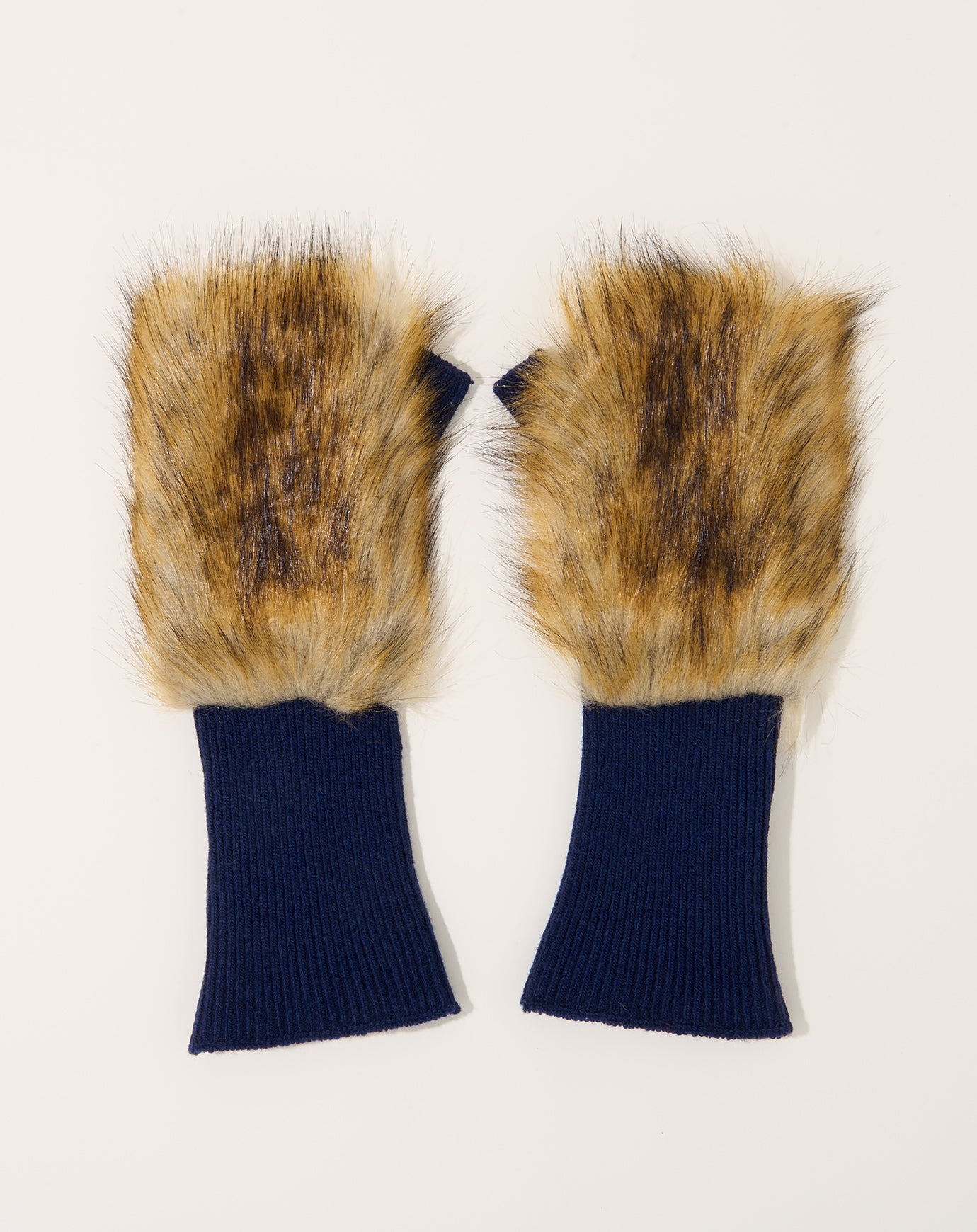 TOGA Archives Fur Gloves in Beige