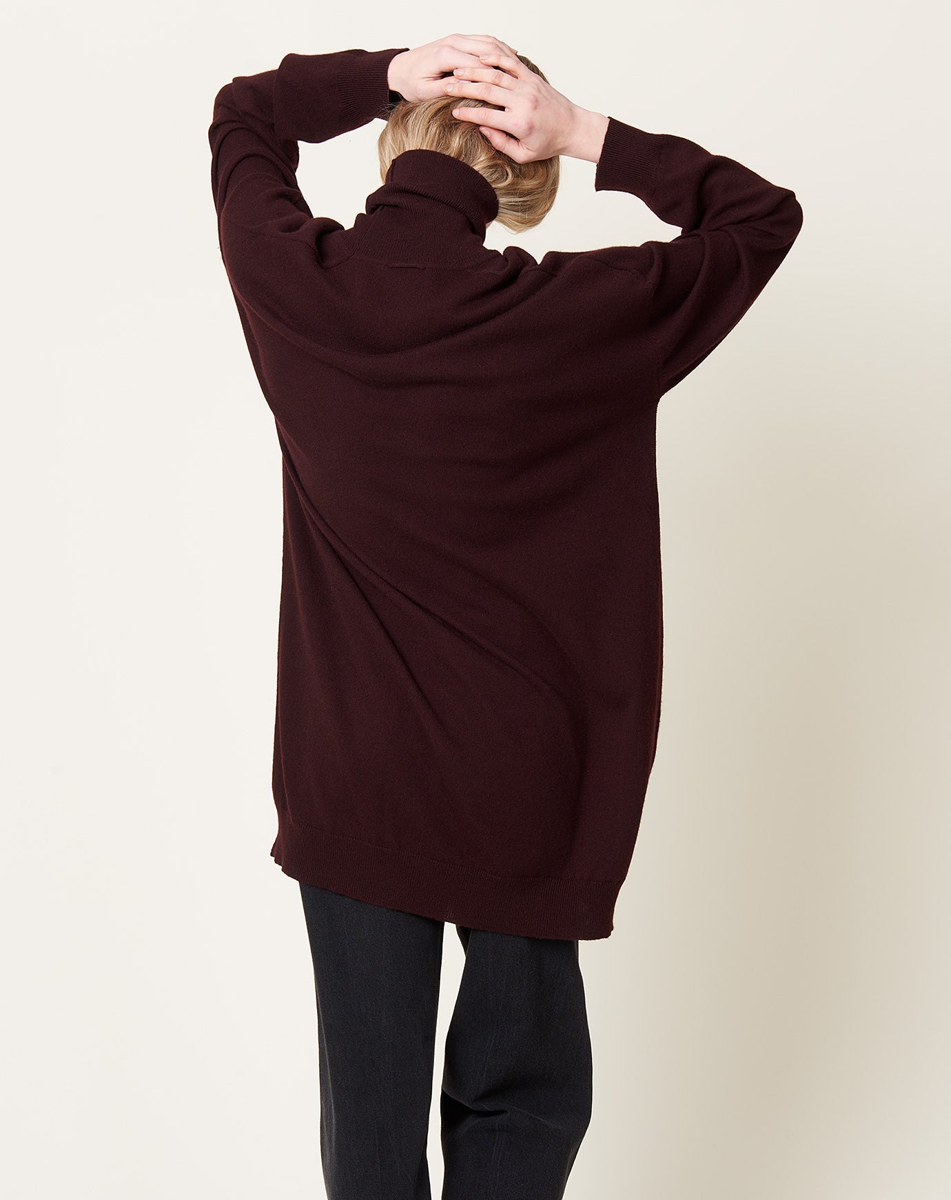 6397 Slouchy Turtleneck in Chocolate