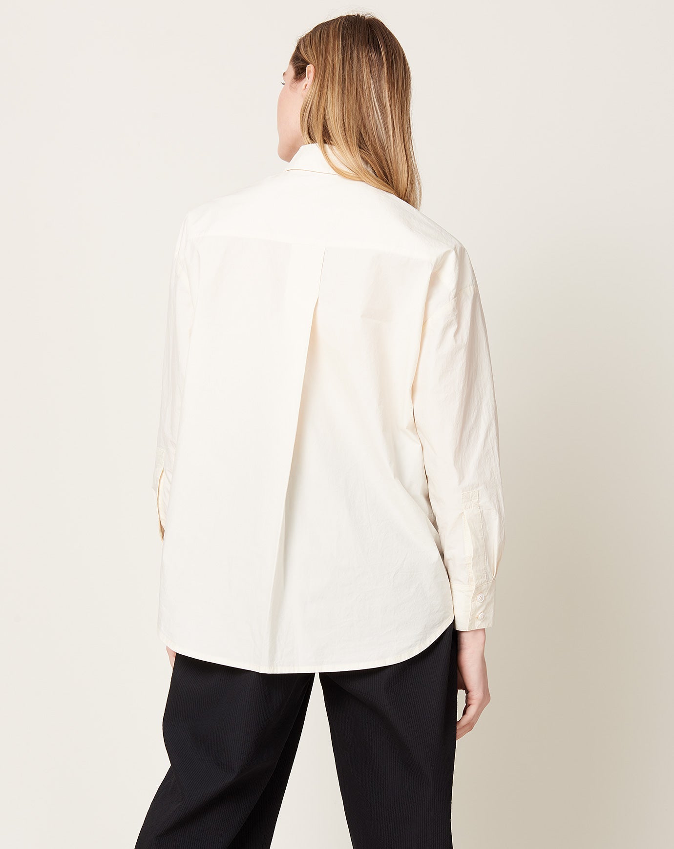 7115 by Szeki Papery Dolman Shirt in Off White