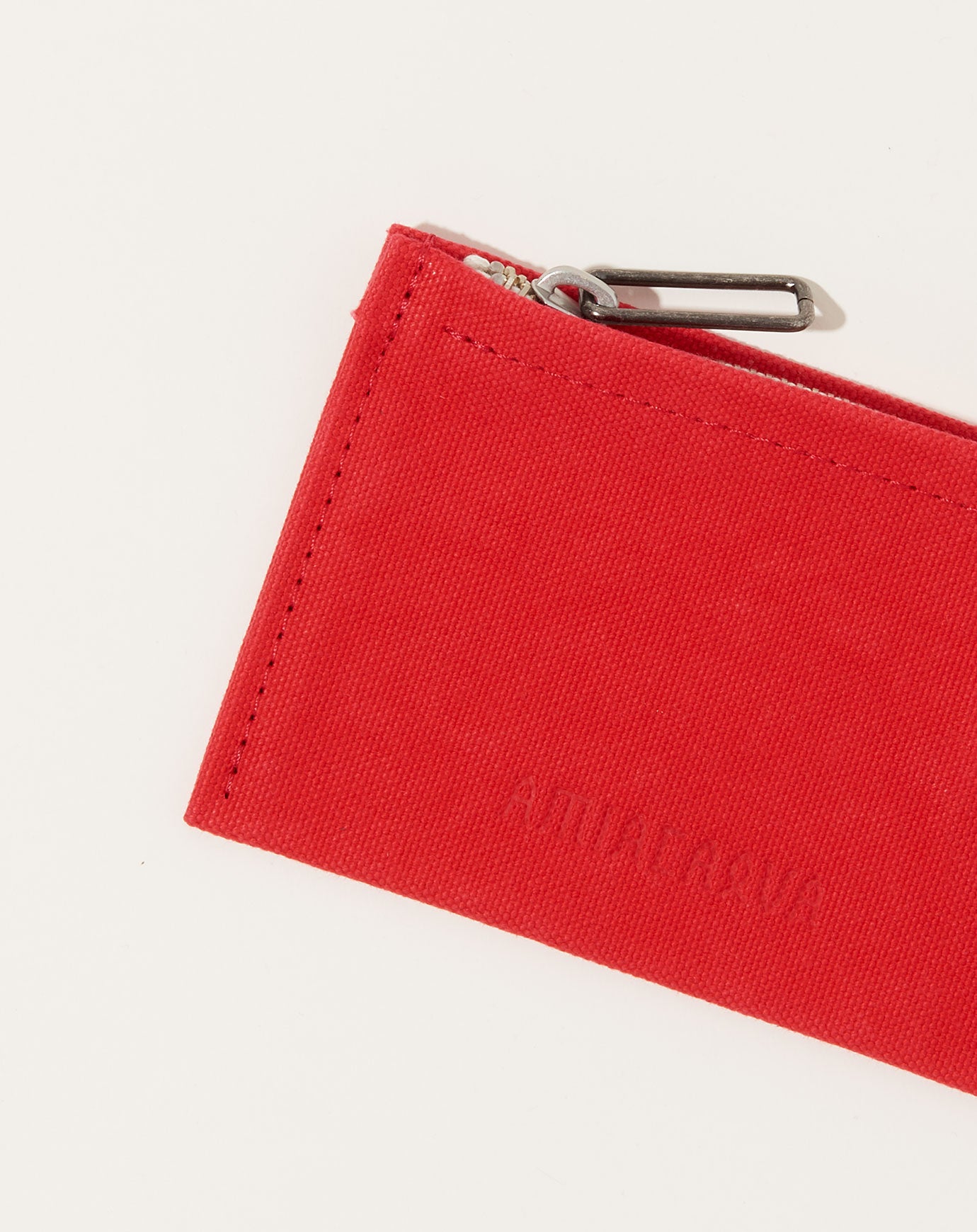 Amiacalva Washed Canvas Pouch in Red