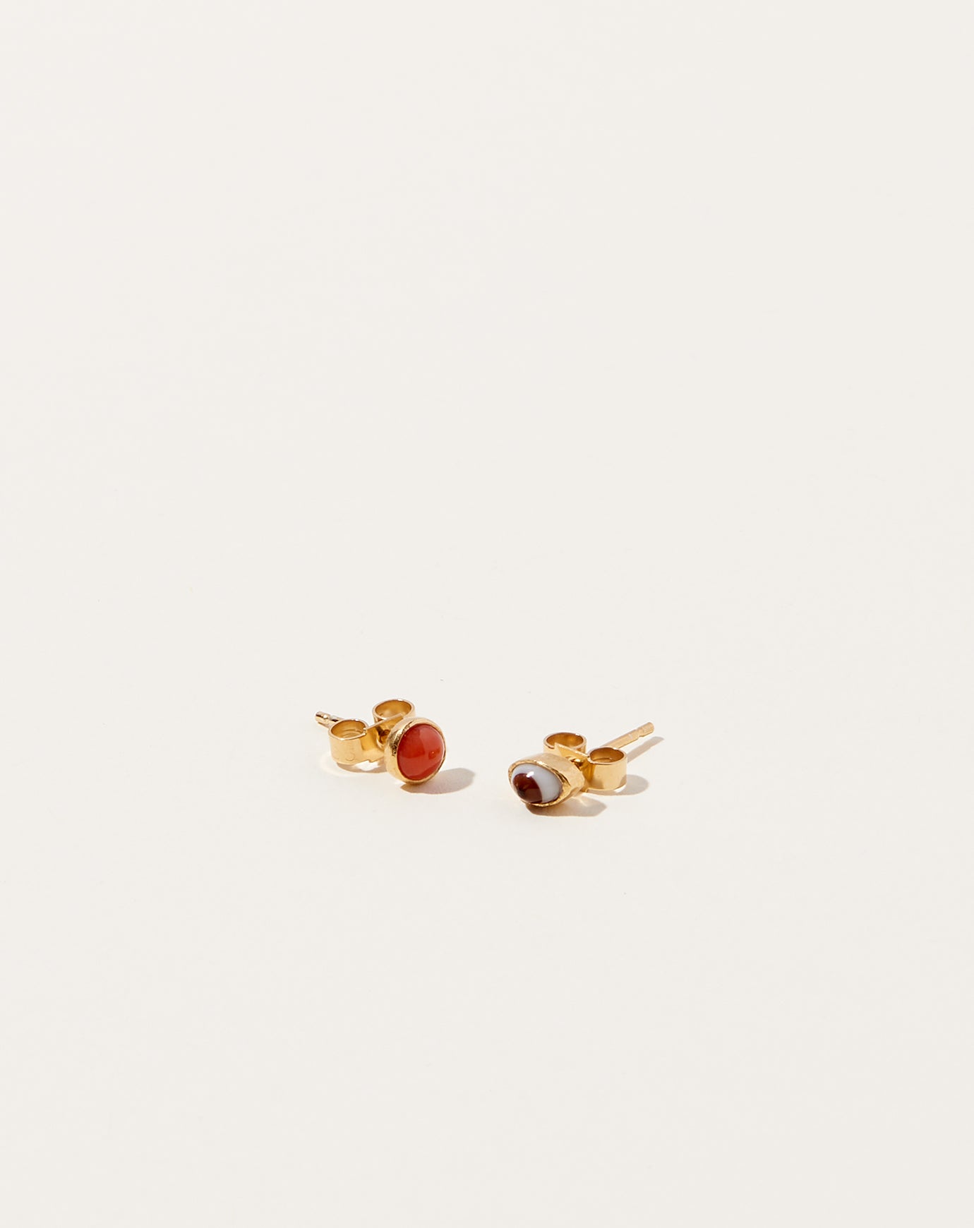 Grainne Mismatched Chain Stud Earrings