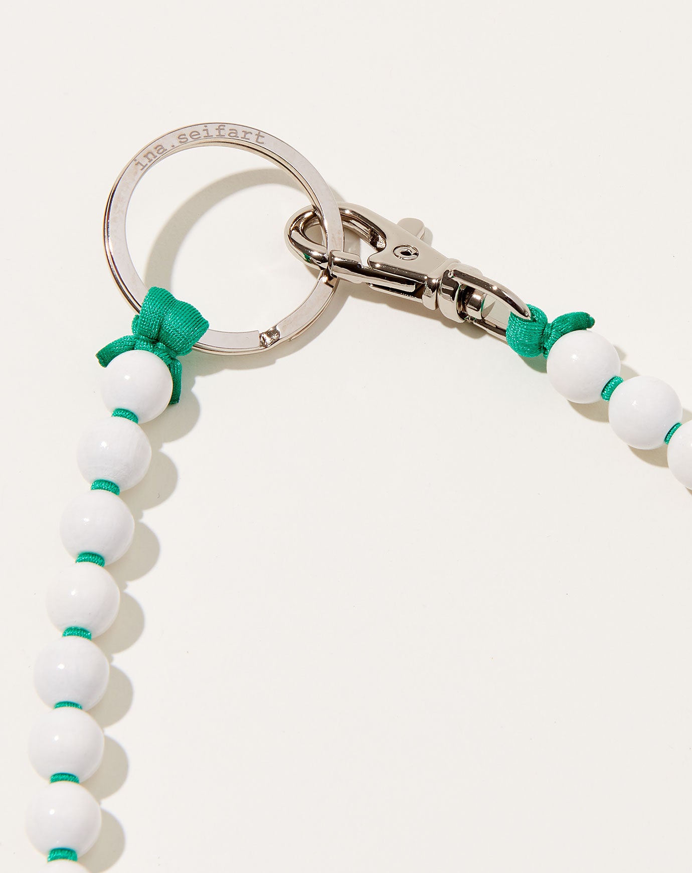 Ina Seifart Perlen Long Keyholder in White on Green