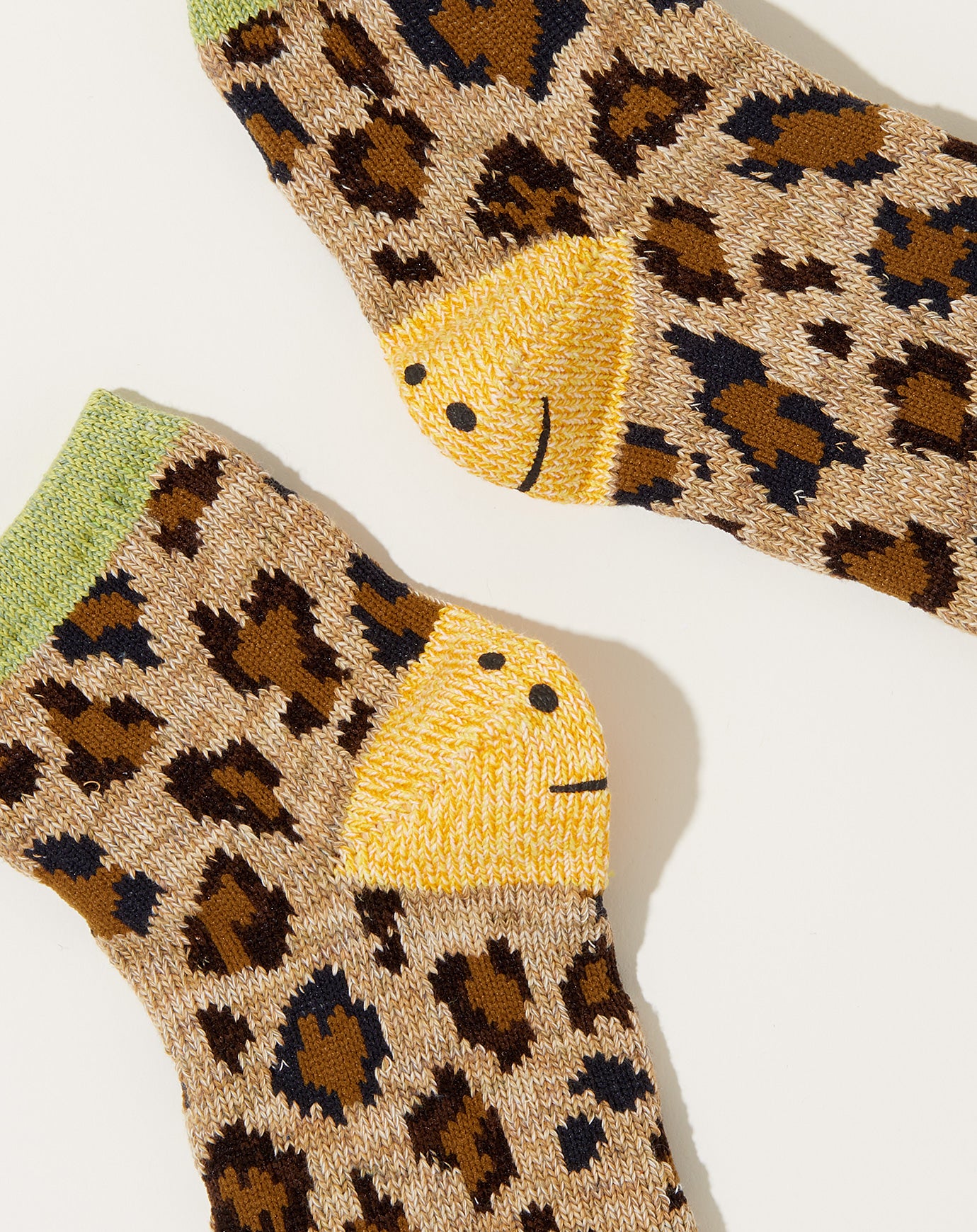 Kapital 84 Yarns RAINBOWY HAPPY HEEL Leopard Ankle Socks in Lime