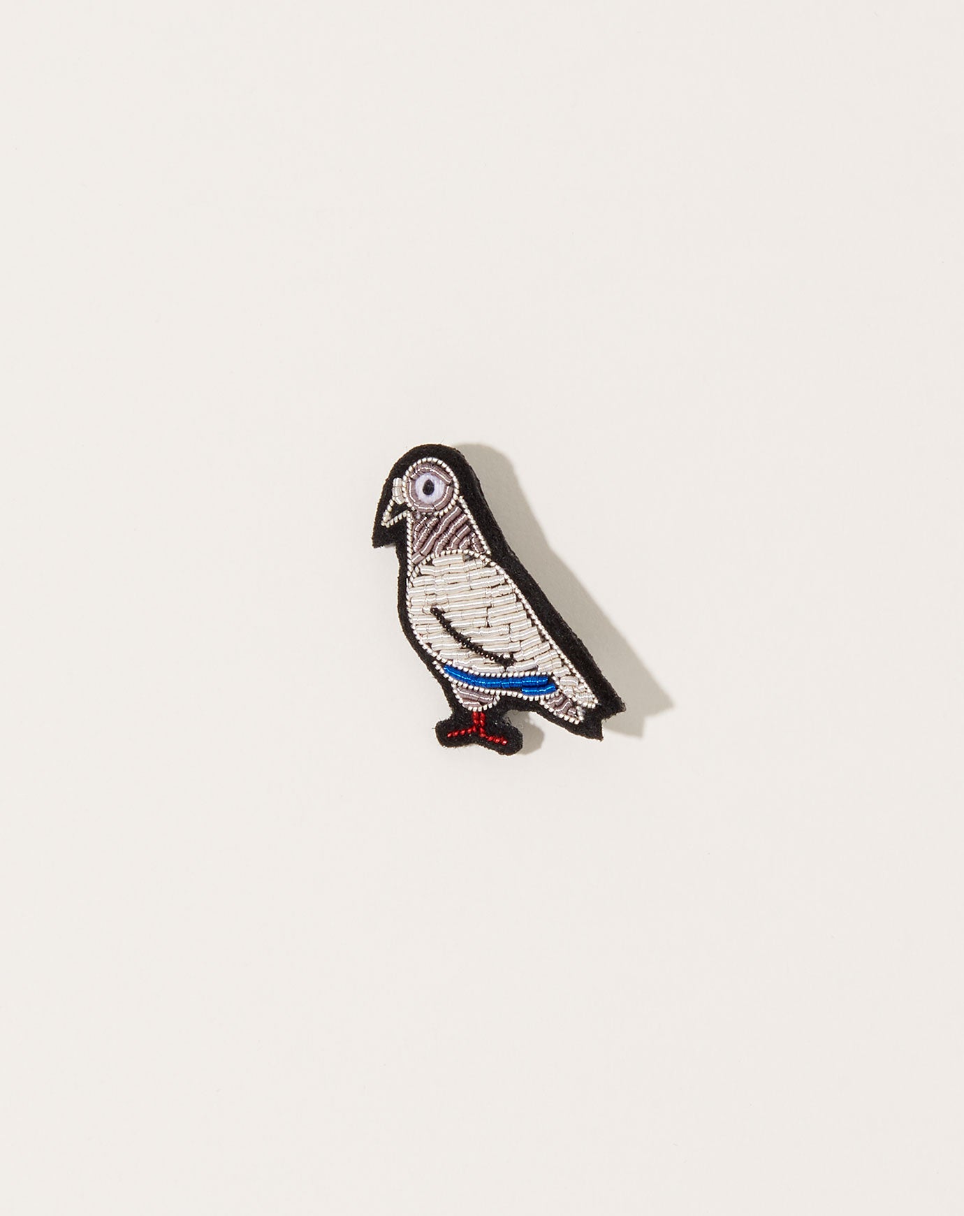 Macon Et Lesquoy Pigeon Pin
