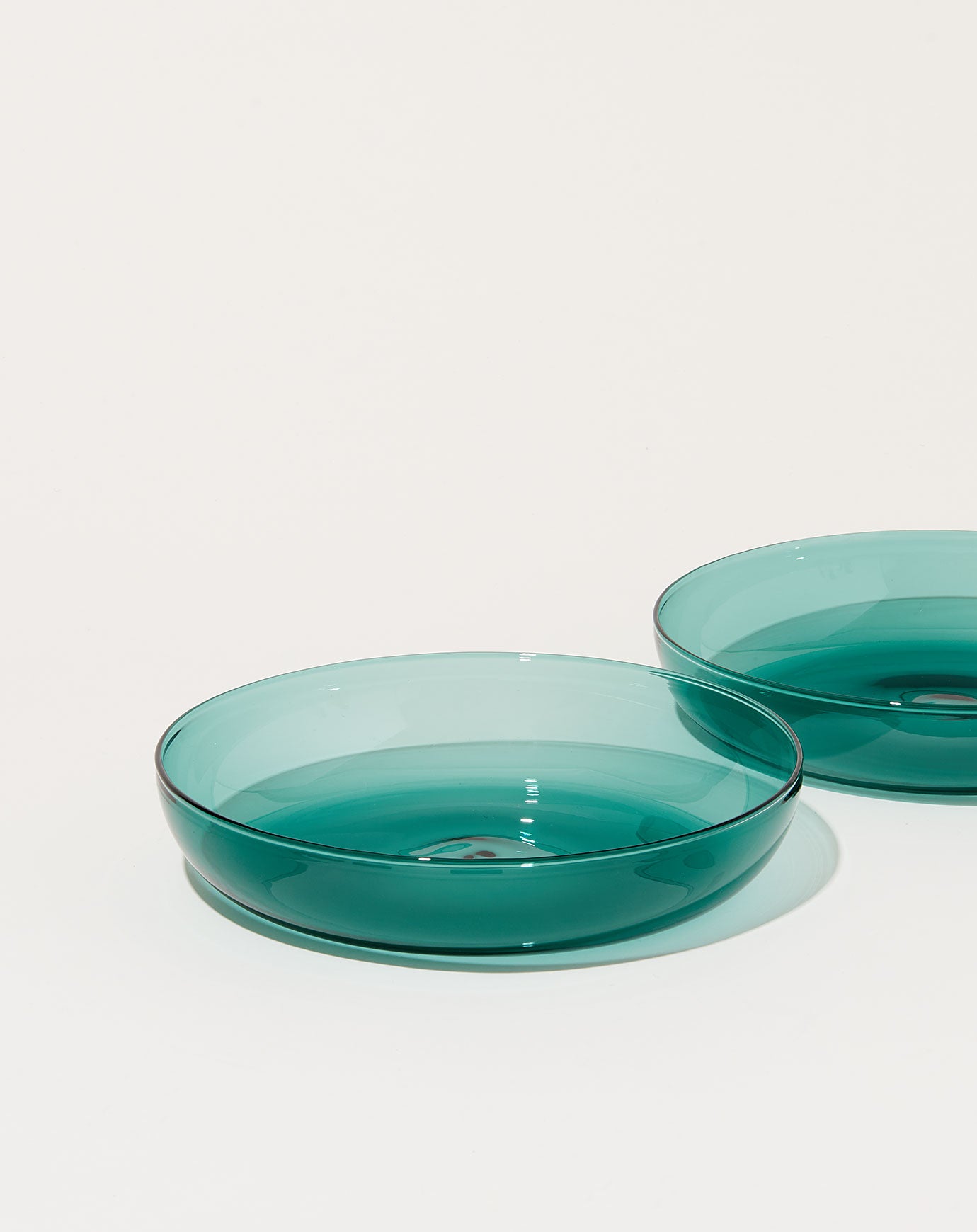Maison Balzac Set of 2 Glass Plates in Teal