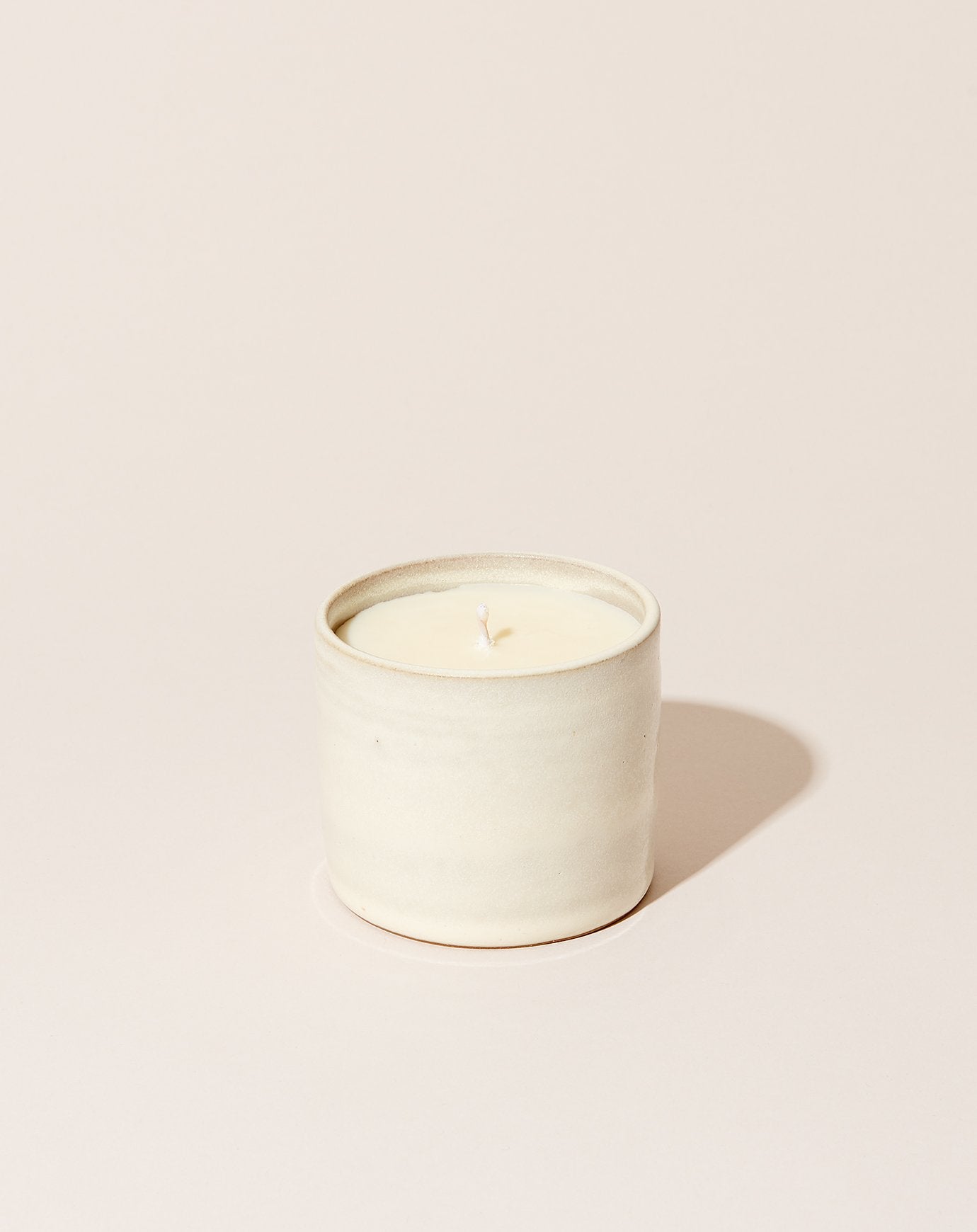 Essential Oil Off White Ceramic Candle: Basil & Bergamot
