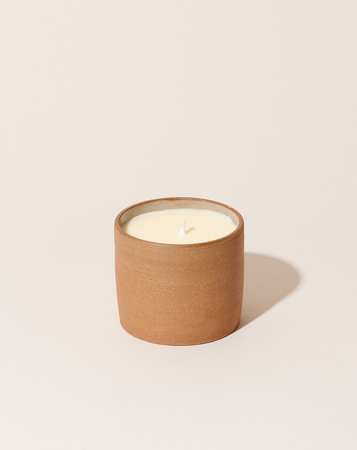 Na Nin Terracotta Ceramic Essential Oil Candle in Grapefruit and Ginger