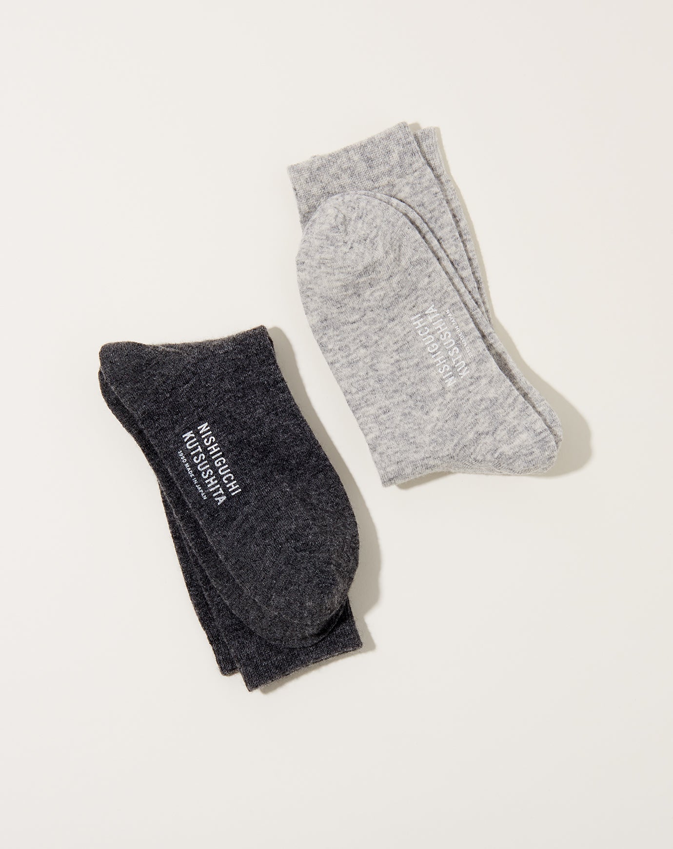 Nishiguchi Kutsushita Cashmere Wool Socks in Light Grey