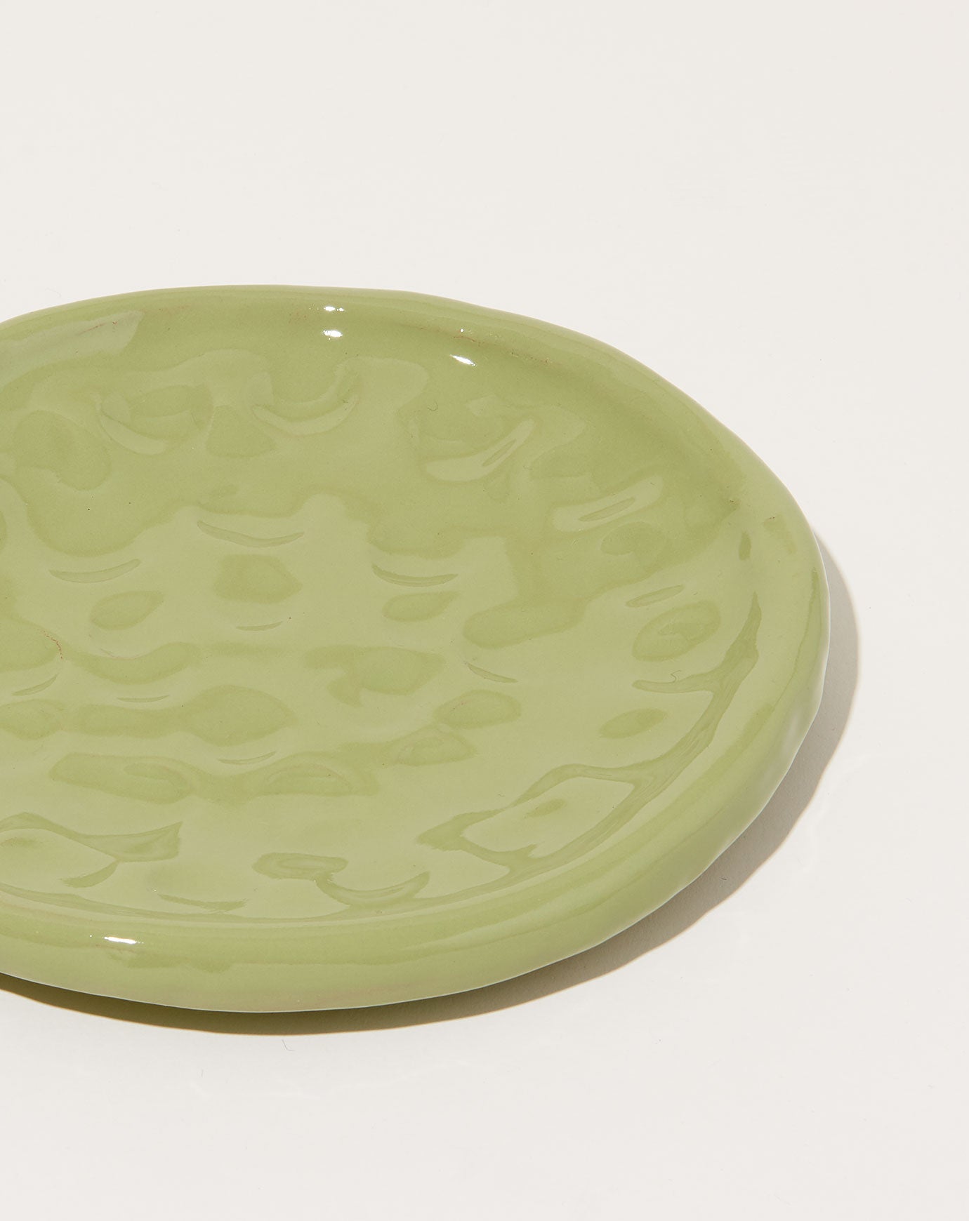 Sean Gerstley Dessert Plate in Froggy Green