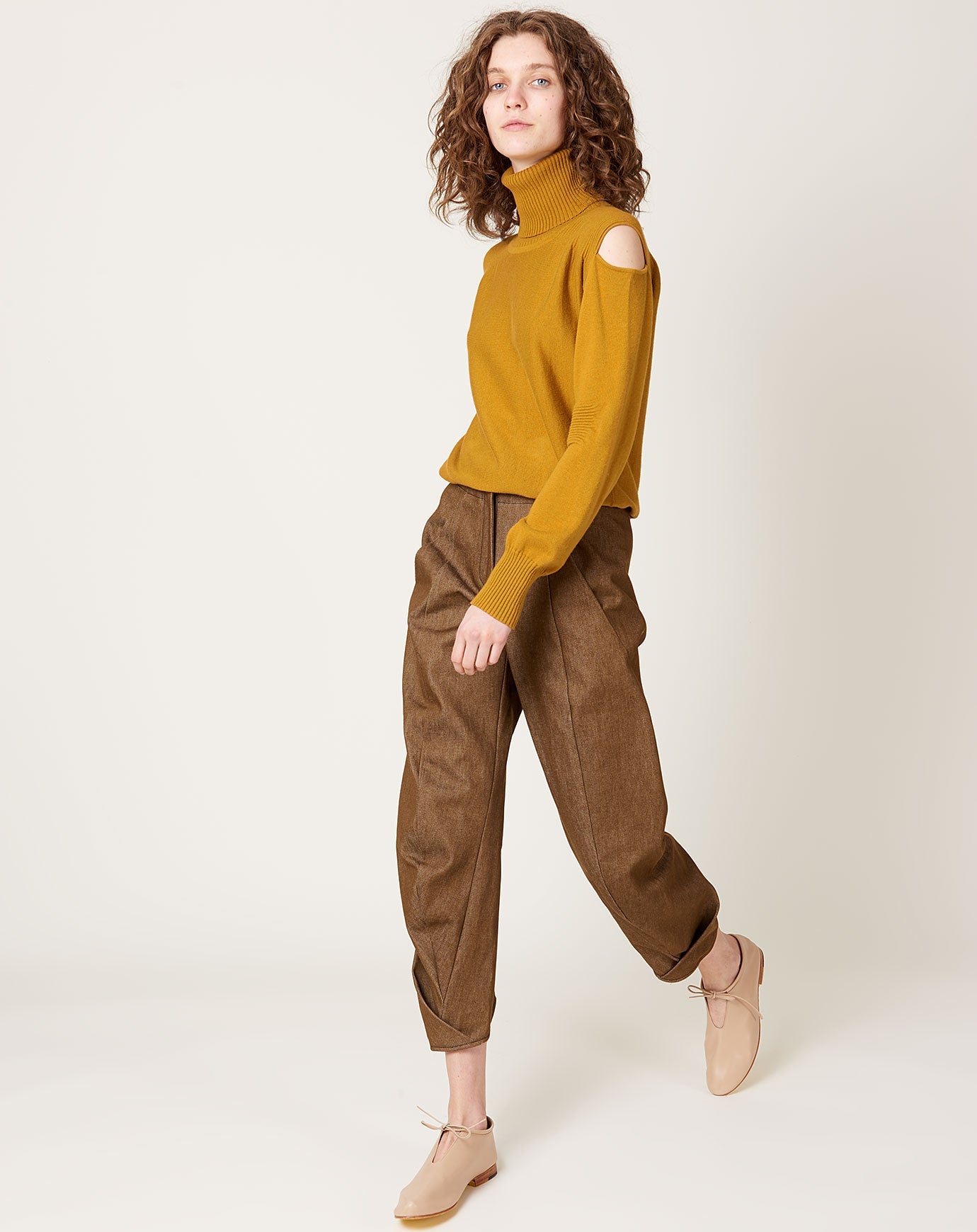 Takeo Pant in Taupe Terra Denim